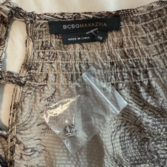 Silky open-back blouse - Picture 4 of 4